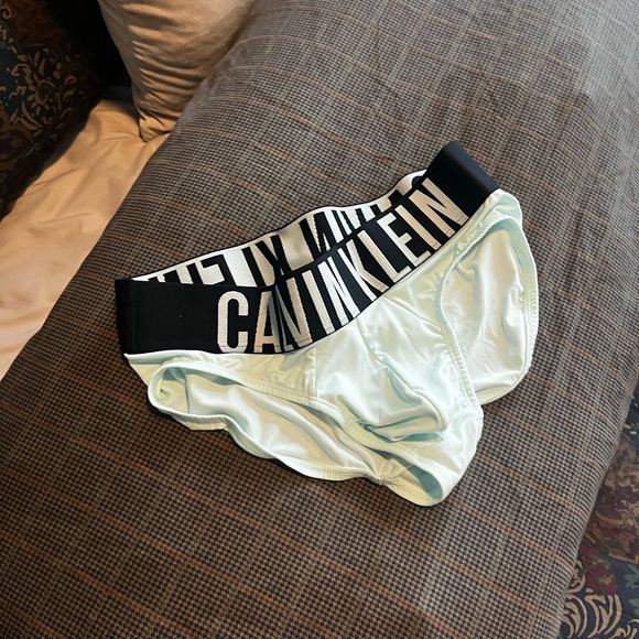 Calvin Klein Light Green brief- size small - Picture 3 of 5